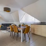 Varga Apartment *