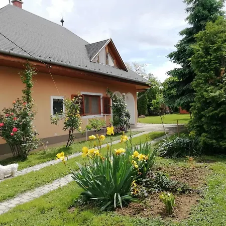 Varga Apartment *