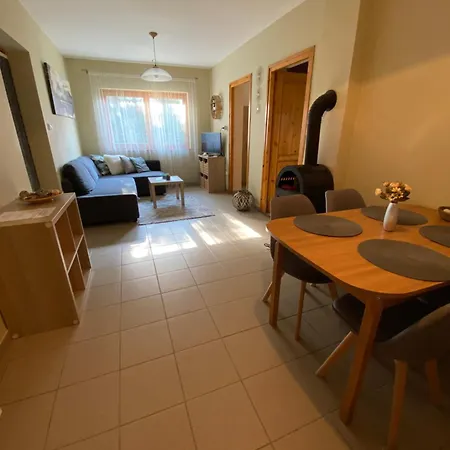 Varga Apartment *
