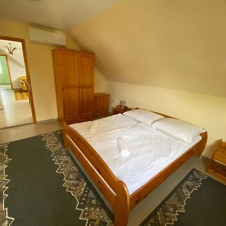 Varga Apartment Balatonbereny