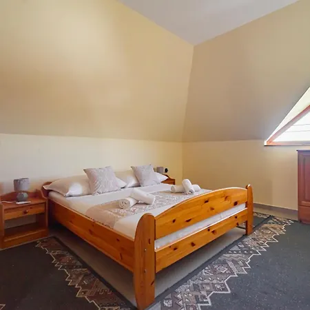 Varga * Balatonberény