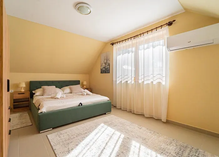 Varga Apartment Balatonbereny